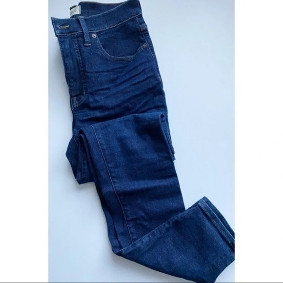Madewell • 9" Mid-Rise Skinny Jeans in Orland Wash: TENCEL™ Denim Edition - Picture 1 of 9